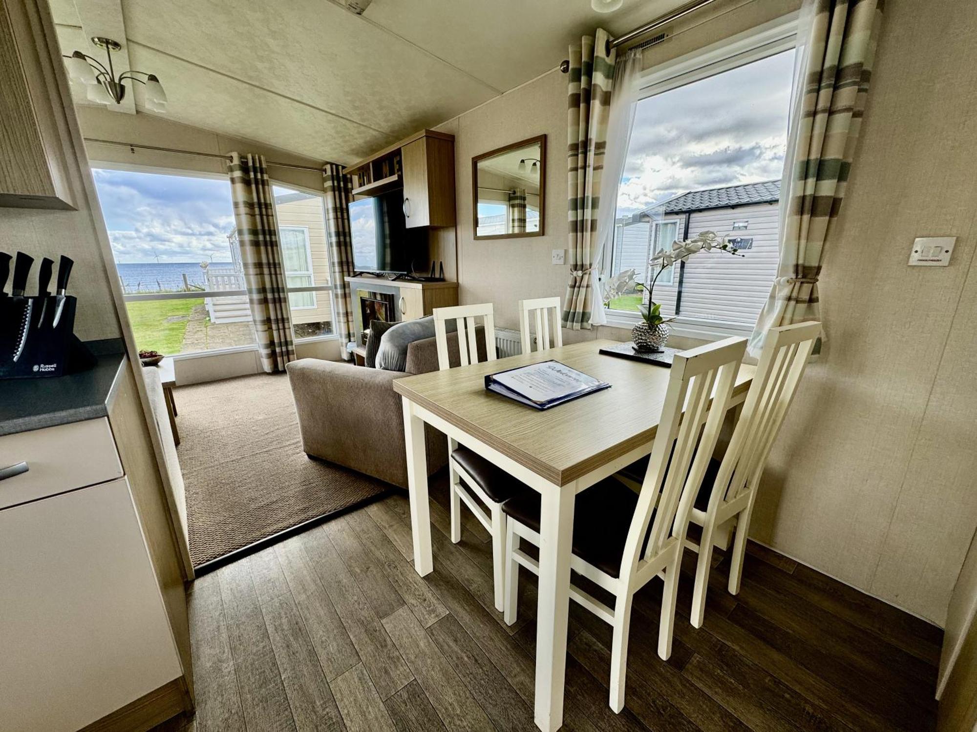 New Sea View Platinum Caravan With Huge Decking 泰恩河畔纽卡斯尔 外观 照片