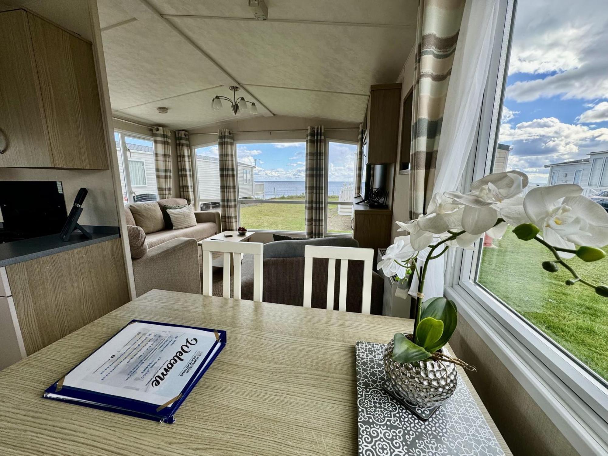 New Sea View Platinum Caravan With Huge Decking 泰恩河畔纽卡斯尔 外观 照片