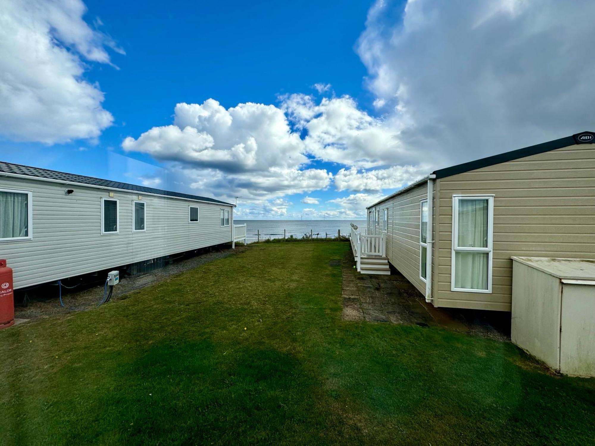 New Sea View Platinum Caravan With Huge Decking 泰恩河畔纽卡斯尔 外观 照片